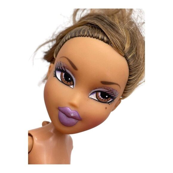 Vintage Bratz Yasmin Doll Purple Lips Brown Eyes 2001 Action Tab Arms NO FEET - Picture 13 of 14